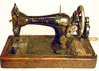 Hand crank sewing machine
