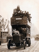 1905 Double-Decker Bus