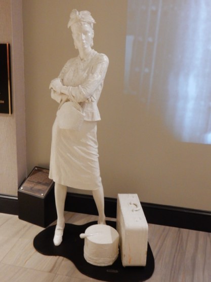 Ready to Travel statue Dan Antion