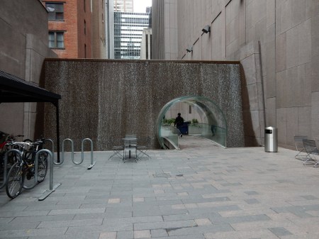 Glass tunnel Urban 2015 Dan Antion