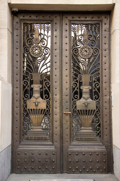 Bronze Art Deco door ShutterStock