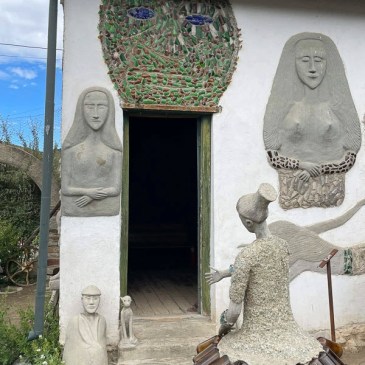 Door goddess statues South Africa Robbie Cheadle
