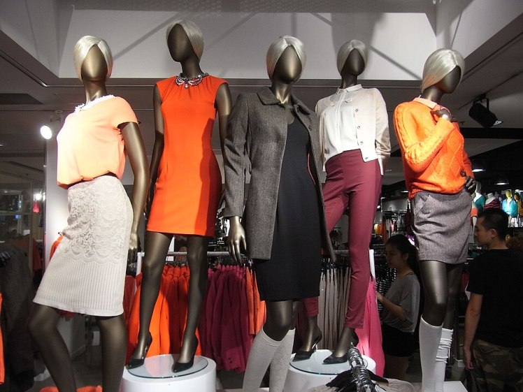 fall fashions on mannequins 2025 Wikimedia