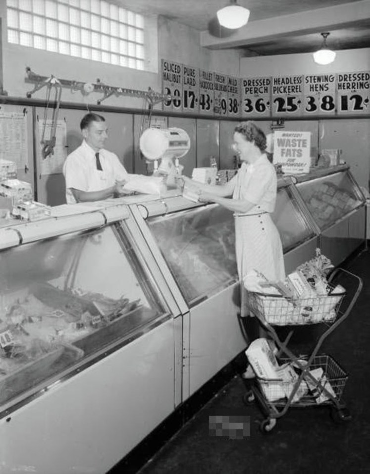 Kroger meat fish dept Wisconsin 1943 Getty