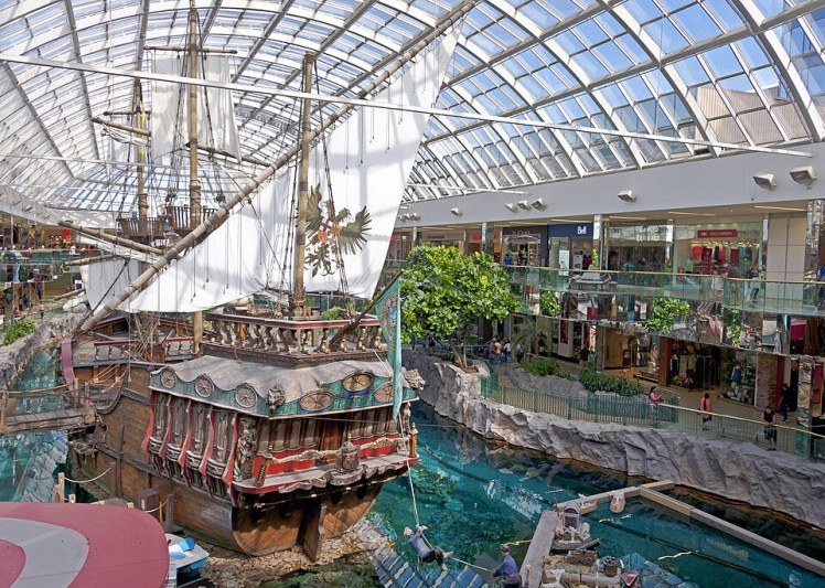 Pirate ship inside West Edmonton Mall CanadaPirate ship inside West Edmonton Mall Canada, Wikimedia